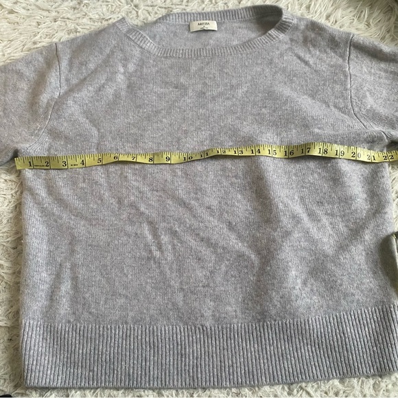 Aritzia Essential Cashmere Relaxed Boatneck Sweater - Picture 4 of 11